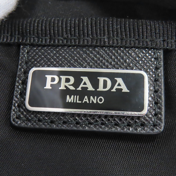 実際に弊社で買取させて頂いたPRADA/プラダ 三角プレート ナイロンポーチの画像 4枚目