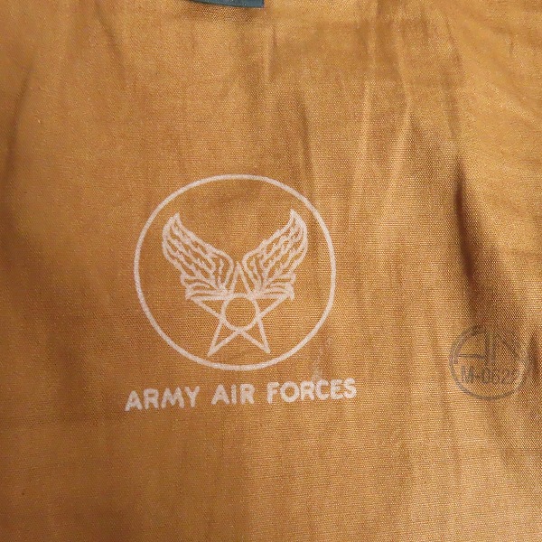 実際に弊社で買取させて頂いたTHE REAL McCOY'S/ザ リアルマッコイズ A-2 レザー フライトジャケット 30-1415/42の画像 4枚目