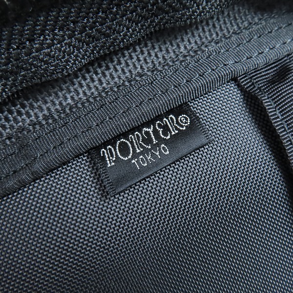 実際に弊社で買取させて頂いた【未使用】PORTER/ポーター HEAT/ヒート マグライト付 ワンショルダーバッグ/ボディバッグ 703-08000の画像 5枚目