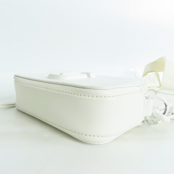 実際に弊社で買取させて頂いたMARC JACOBS/マークジェイコブス THE SNAPSHOT ショルダーバッグ ホワイトの画像 2枚目