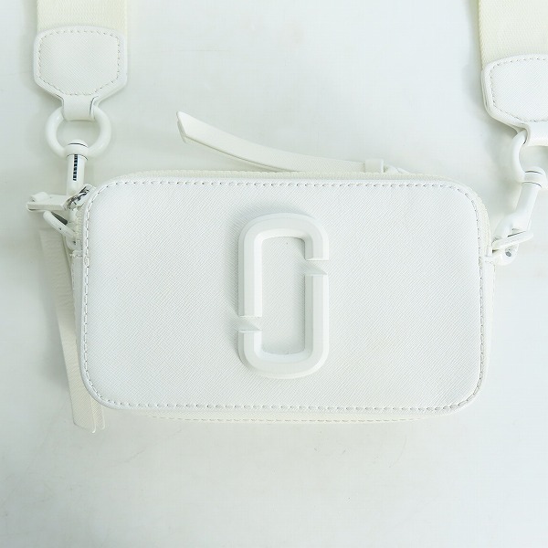 実際に弊社で買取させて頂いたMARC JACOBS/マークジェイコブス THE SNAPSHOT ショルダーバッグ ホワイト
