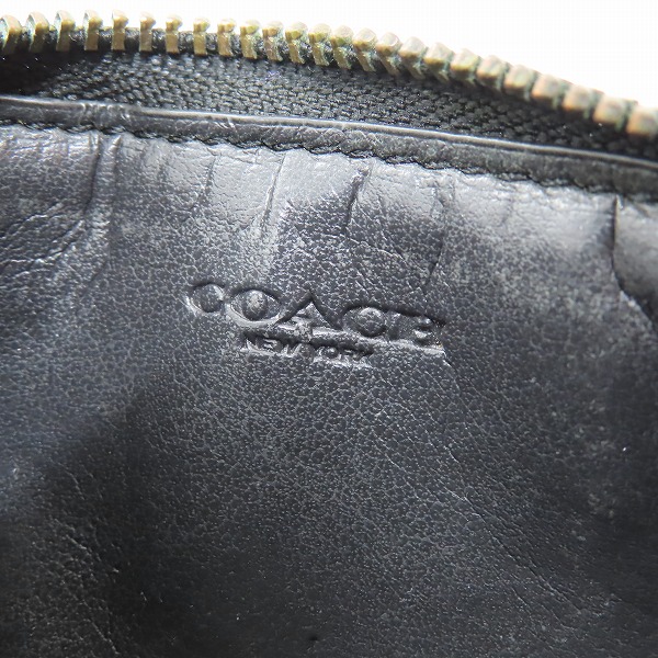 実際に弊社で買取させて頂いたCOACH/コーチ レザー ジップ カードケース F38582　の画像 4枚目