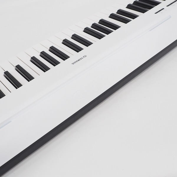 実際に弊社で買取させて頂いた★【美品】YAMAHA/ヤマハ piaggero/ピアジェーロ NP-12WH/ホワイト 電子キーボード 2021年製 ACアダプター付の画像 4枚目