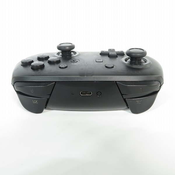 実際に弊社で買取させて頂いたNintendo/任天堂 Switch Pro コントローラー/プロコン HAC-A-FSSKA【簡易動作確認済】の画像 6枚目