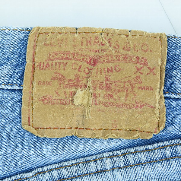 実際に弊社で買取させて頂いたLEVI'S/リーバイス ヴィンテージ バレンシア工場 刻印555 501 ボタンフライ デニム W28L34の画像 5枚目