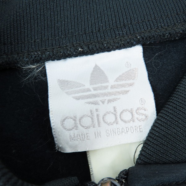 実際に弊社で買取させて頂いたadidas/アディダス 80s~90s ヴィンテージ 銀タグ トラックジャケット ブラックの画像 2枚目