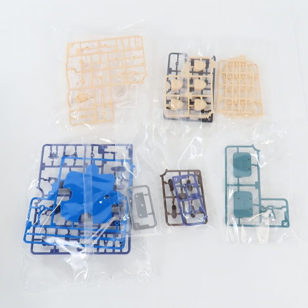 実際に弊社で買取させて頂いた【未組立】KOTOBUKIYA/コトブキヤ 創彩少女庭園 × フレームアームズ ガール 1/10 源内あお 若葉女子高校 冬服の画像 1枚目