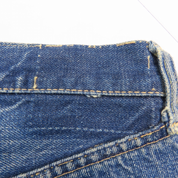 実際に弊社で買取させて頂いたLEVI'S/リーバイス ヴィンテージ 50~60s 501 刻印W 均等V/ビックE/オフセットセンターループ デニムパンツの画像 2枚目