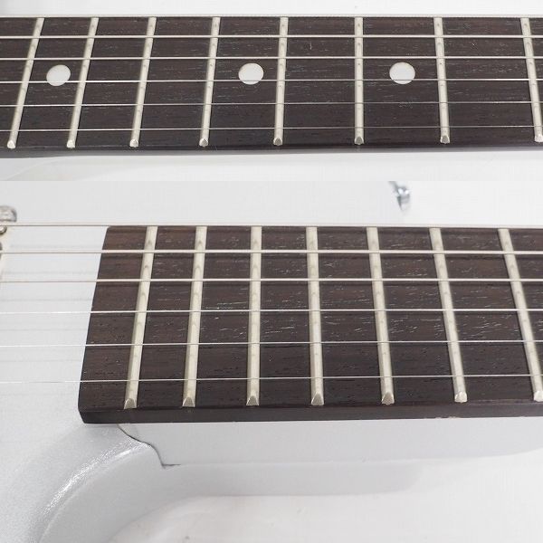 実際に弊社で買取させて頂いた★EASTWOOD GUITARS/イーストウッド AIRLINE BIGHORN Sonic Silver ビザールギター エレキギター ソフトケース付の画像 3枚目