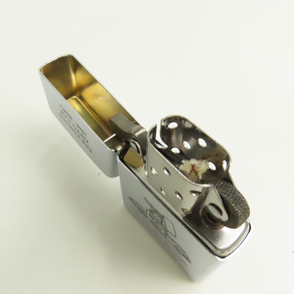 実際に弊社で買取させて頂いたZIPPO/ジッポー 1947 Chrysler Saratoga The Famous Zippo Car 2004年製の画像 4枚目