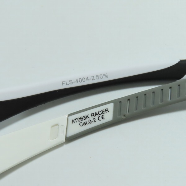 実際に弊社で買取させて頂いたR2/アールツー FILA/フィラ サングラス/アイウェア 2点セットの画像 5枚目