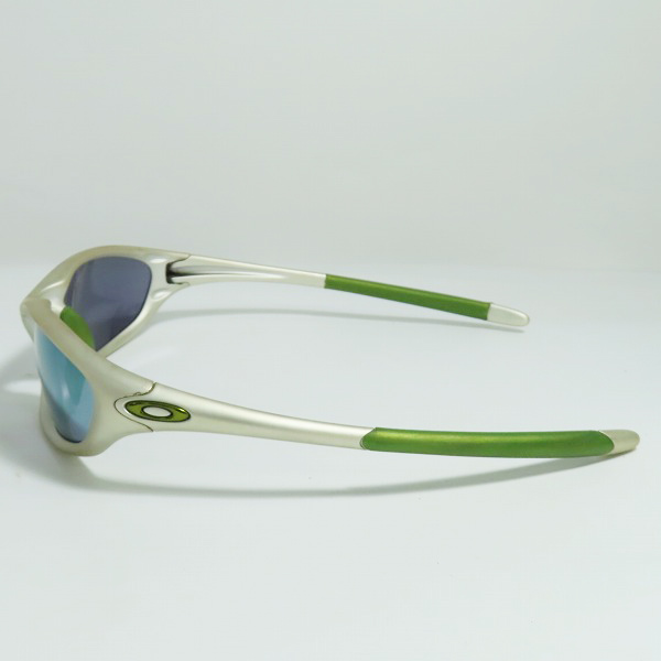 実際に弊社で買取させて頂いたOAKLEY/オークリー TWENTY/トゥエンティ/XX/20 シルバー×グリーン サングラス/アイウェアの画像 1枚目