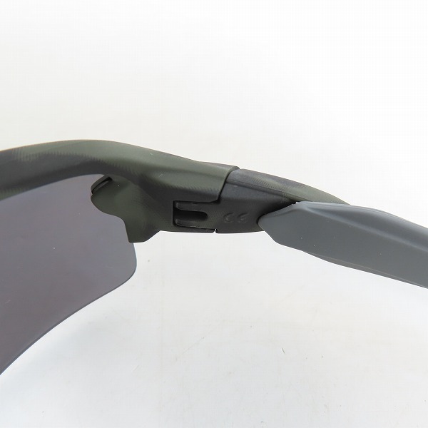 実際に弊社で買取させて頂いたOAKLEY/オークリー FLAK 2.0 偏光レンズ サングラス/アイウェアの画像 4枚目