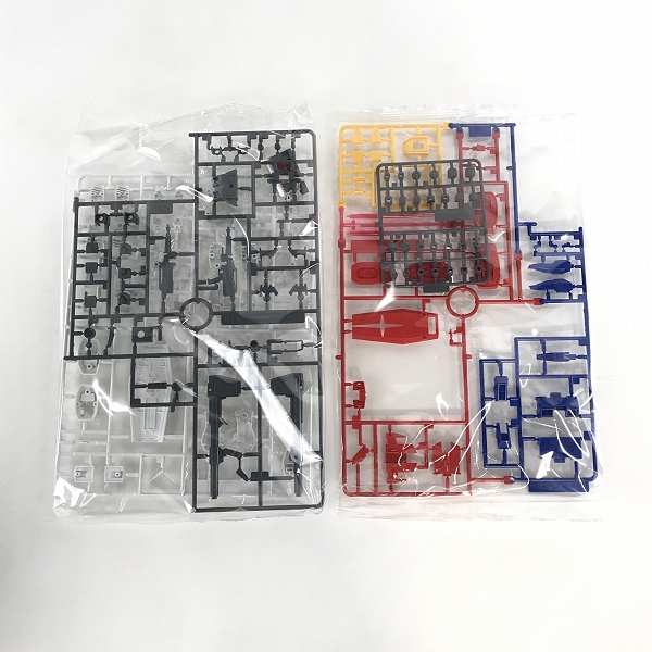 実際に弊社で買取させて頂いた【未組立】BANDAI/バンダイ 1/144 G-ARMOR Gアーマー Gファイター+RX-78-2 ガンダム HGの画像 2枚目