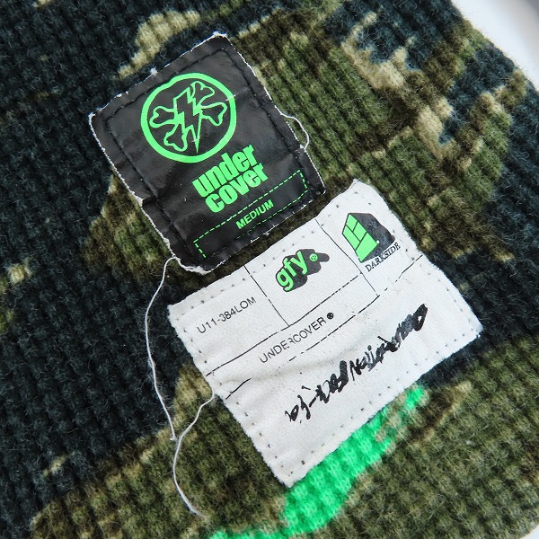 実際に弊社で買取させて頂いたUNDERCOVER/アンダーカバー CHAOTIC DISCORD Military 嵌め絵期 01SS カモ柄 カットソー Z212 Mの画像 2枚目
