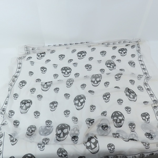 実際に弊社で買取させて頂いたAlexander McQueen/アレキサンダー・マックイーン スカル柄 スカーフ/ストールの画像 4枚目