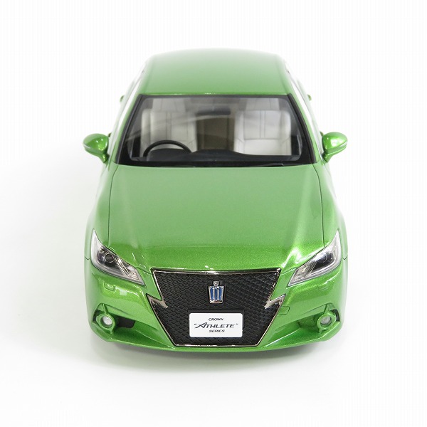実際に弊社で買取させて頂いたKYOSHO/京商 SAMURAI 1/18 トヨタ クラウン ハイブリッド アスリートS 若草 グリーン KSR18001GR/ミニカーの画像 1枚目