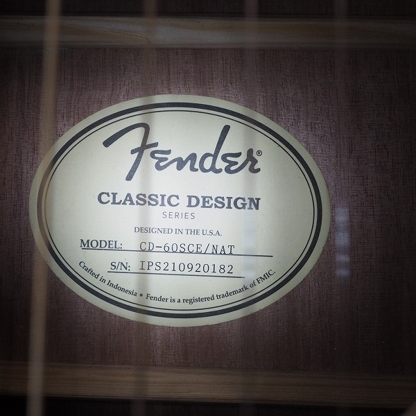 実際に弊社で買取させて頂いた★【美品】Fender/フェンダー  CD-60SCE/NAT Dreadnought エレアコ/アコースティックギター/アコギ ギグケース付の画像 4枚目