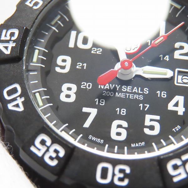 実際に弊社で買取させて頂いたLuminox/ルミノックス カーボン クォーツ腕時計 3500シリーズ Ref.3501の画像 4枚目