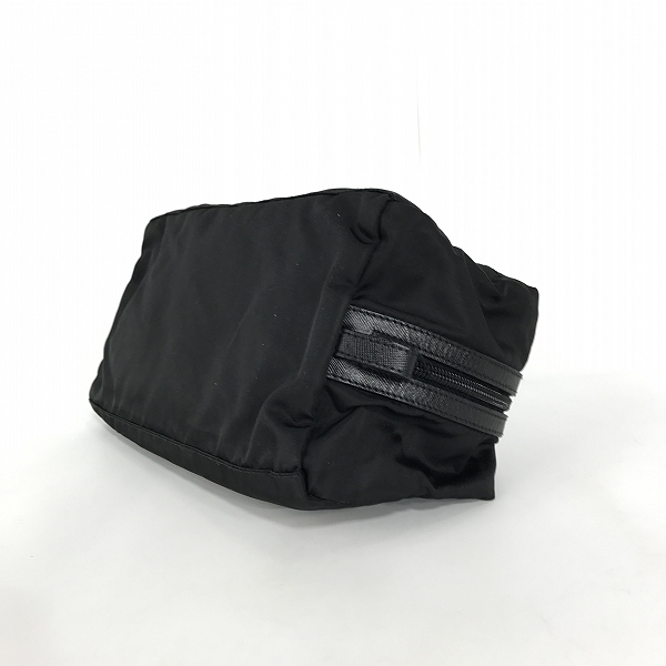 実際に弊社で買取させて頂いたPRADA/プラダ 三角プレート セカンドバッグの画像 2枚目