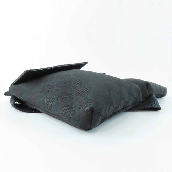 実際に弊社で買取させて頂いたGUCCI/グッチ GG柄 キャンバス/レザー ウエストポーチ/ボディバッグ 28566の画像 2枚目