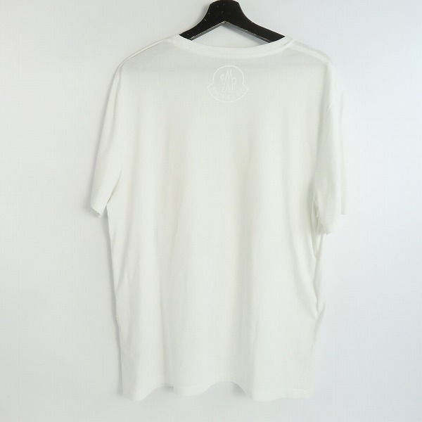 実際に弊社で買取させて頂いた【JPタグ】MONCLER/モンクレール MAGLIA T-SHIRT Uネック 胸ポケット 半袖 Tシャツ ホワイト F20918C77010 829H8/Lの画像 1枚目