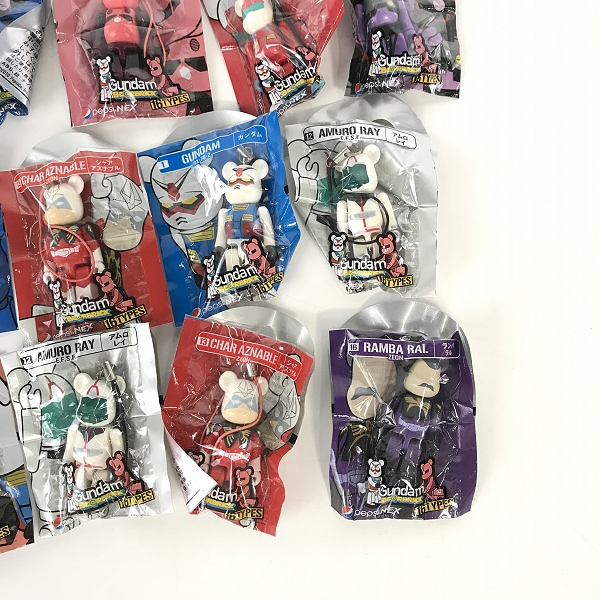 実際に弊社で買取させて頂いた【おまとめ】MEDICOM TOY/メディコムトイ BE@RBRICK/ベアブリック GUNDAM/ガンダム 16TYPEの画像 4枚目