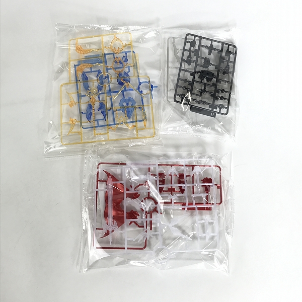 実際に弊社で買取させて頂いた【未組立】BANDAI/バンダイ GUNDAMWORLD HEROES/ガンダムワールドヒーローズ SDW HEROES クリアカラーセットⅢの画像 1枚目