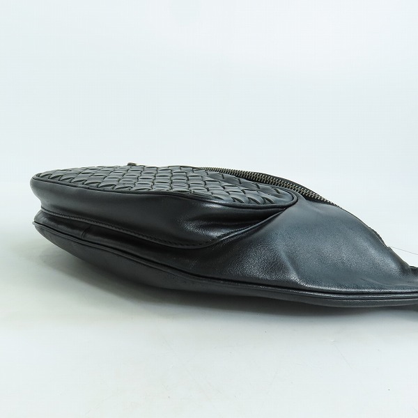 実際に弊社で買取させて頂いたBOTTEGA VENETA/ボッテガヴェネタ イントレチャート ベルトバッグ ボディバッグ 222310の画像 4枚目