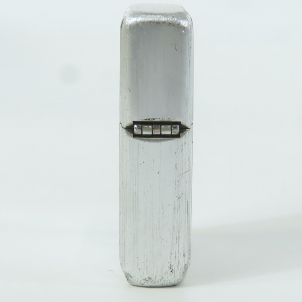 実際に弊社で買取させて頂いたZIPPO/ジッポー ZERO HALLIBURTON ゼロハリバートン シルバーカラー 2002年製の画像 2枚目