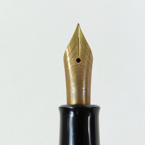 実際に弊社で買取させて頂いたPELIKAN/ペリカン SOUVERAN/スーベレーン 万年筆 ペン先14C-585 F グリーンストライプの画像 6枚目