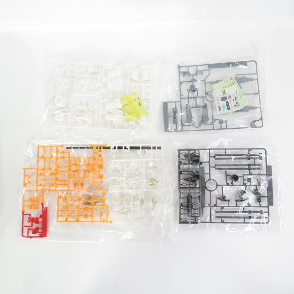 実際に弊社で買取させて頂いた【未組立】BANDAI/バンダイ MG 1/100 機動戦士ガンダム外伝「Side Story」 RX-78-5 ガンダム5号機/ガンプラの画像 4枚目