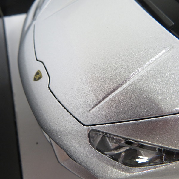 実際に弊社で買取させて頂いたBburago/ブラーゴ 1/18 Lamborghini Huracan/ランボルギーニ ウラカン LP 610-4/ミニカーの画像 5枚目