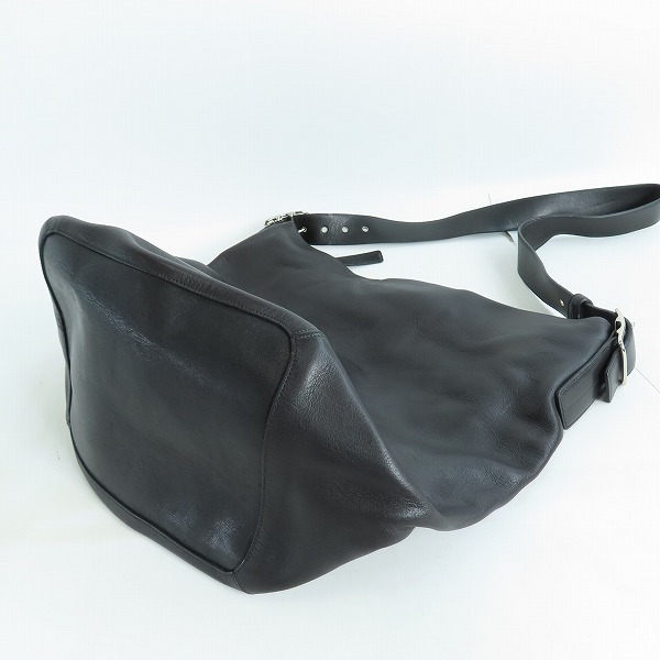 実際に弊社で買取させて頂いたCOACH/コーチ 裏地シグネチャー柄 カウハイドレザー ワンショルダーバッグ 9151の画像 2枚目