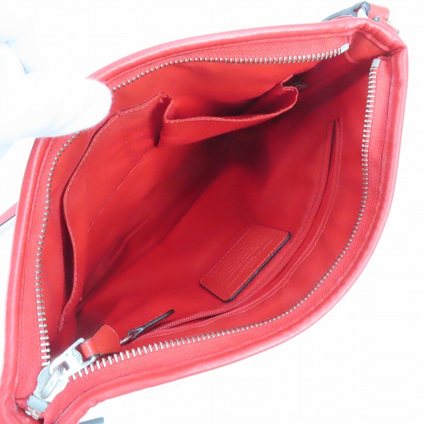 実際に弊社で買取させて頂いたCOACH/コーチ シグネチャー ショルダーバッグの画像 4枚目