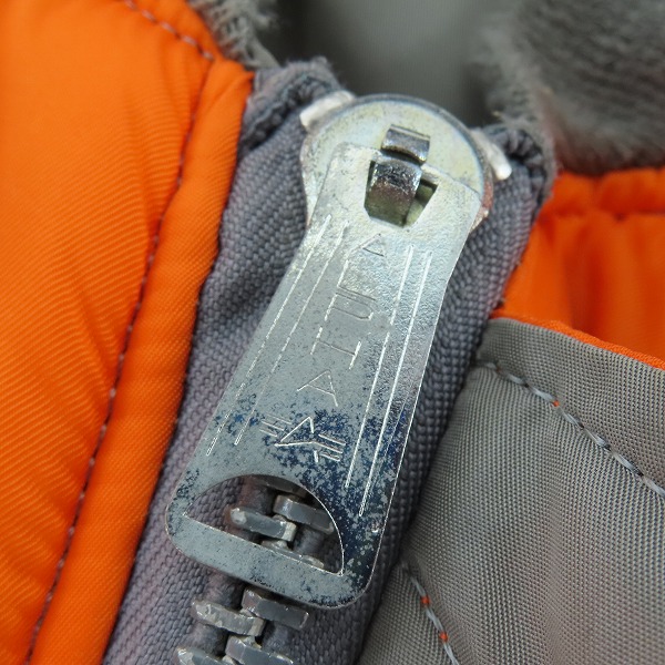 実際に弊社で買取させて頂いたAlpha Industries/アルファ インダストリー フライトジャケット MA-1 リバーシブル MIL-J-82790J グレー/オレンジ/Lの画像 9枚目