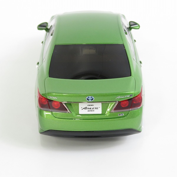 実際に弊社で買取させて頂いたKYOSHO/京商 SAMURAI 1/18 トヨタ クラウン ハイブリッド アスリートS 若草 グリーン KSR18001GR/ミニカーの画像 3枚目
