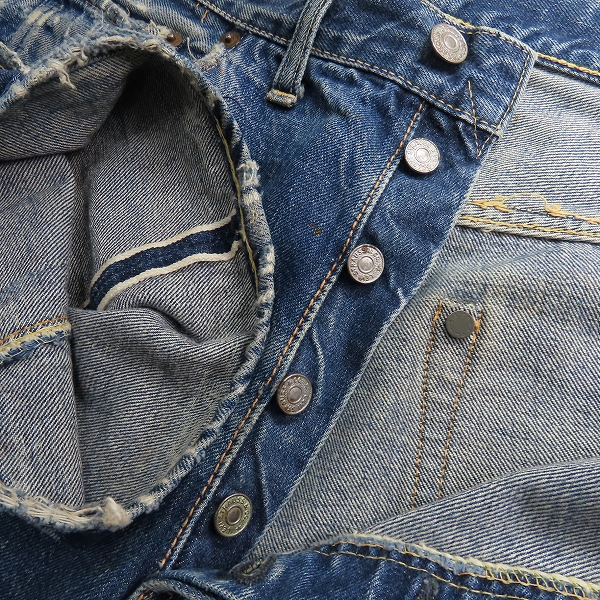 実際に弊社で買取させて頂いたLEVI'S/リーバイス ヴィンテージ 50~60s 501 刻印W 均等V/ビックE/オフセットセンターループ デニムパンツの画像 4枚目