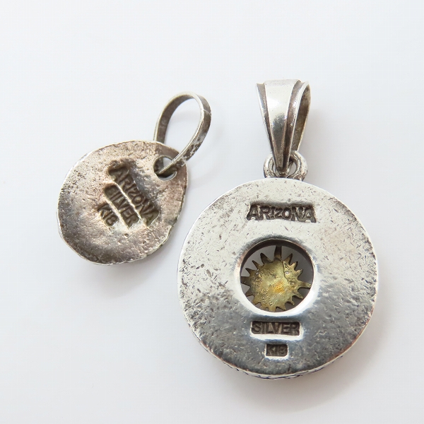 実際に弊社で買取させて頂いたARIZONA FREEDOM/アリゾナフリーダム メタル ペンダントトップ 2点セットの画像 1枚目