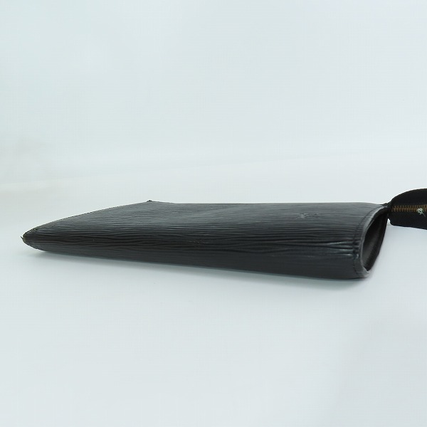 実際に弊社で買取させて頂いたLOUIS VUITTON/ルイ・ヴィトン エピ ポシェットアクセソワール レザーの画像 2枚目