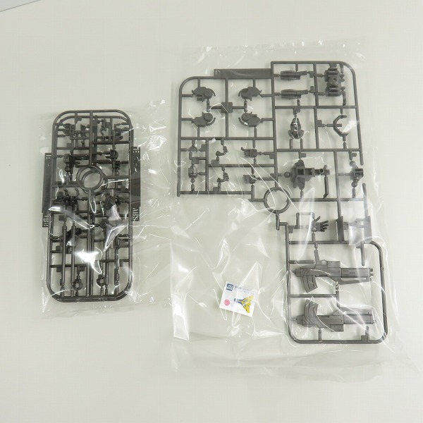 実際に弊社で買取させて頂いた(2)【未組立】BANDAI/バンダイ HG 1/144 機動戦士ガンダム 逆襲のシャア AMS-119 ギラ・ドーガ レズン・シュナイダー専用機の画像 2枚目