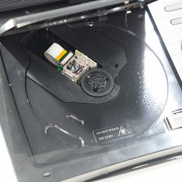 実際に弊社で買取させて頂いたSUNPIN PD969 11インチ ポータブル DVDプレーヤー 動作確認済みの画像 3枚目