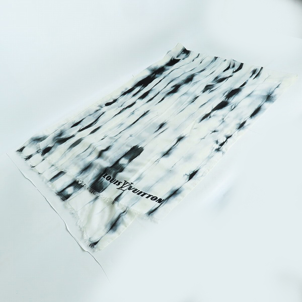 実際に弊社で買取させて頂いた【JPタグ】LOUIS VUITTON/ルイヴィトン シルク混 ストール/マフラー MP2325 の画像 1枚目