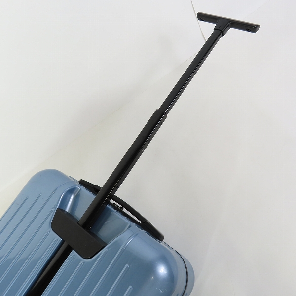 実際に弊社で買取させて頂いたRIMOWA/リモワ SALSA AIR/サルサエアー 4輪マルチホイール キャリーケース アイスブルー 820.53/38Lの画像 3枚目