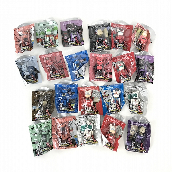 実際に弊社で買取させて頂いた【おまとめ】MEDICOM TOY/メディコムトイ BE@RBRICK/ベアブリック GUNDAM/ガンダム 16TYPE