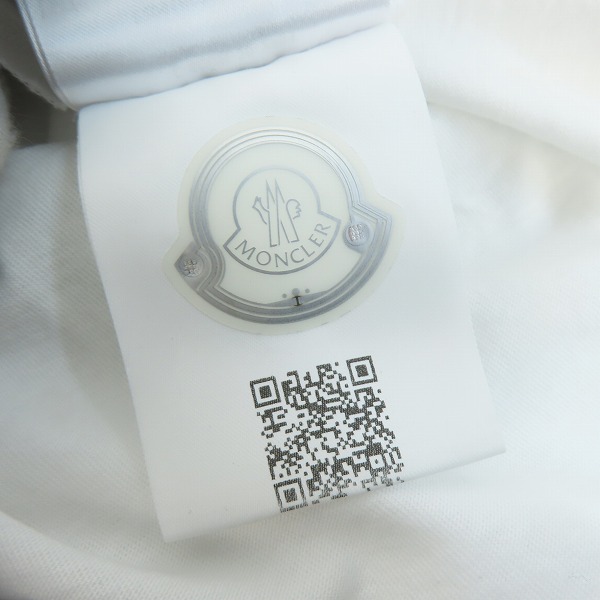 実際に弊社で買取させて頂いた【JPタグ】MONCLER/モンクレール MAGLIA T-SHIRT Uネック 胸ポケット 半袖 Tシャツ ホワイト F20918C77010 829H8/Lの画像 5枚目