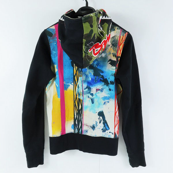 実際に弊社で買取させて頂いたA BATHING APE×FUTURA/アベイシングエイプ×フューチュラ シャークパーカー 001ZPC231903X/Sの画像 2枚目