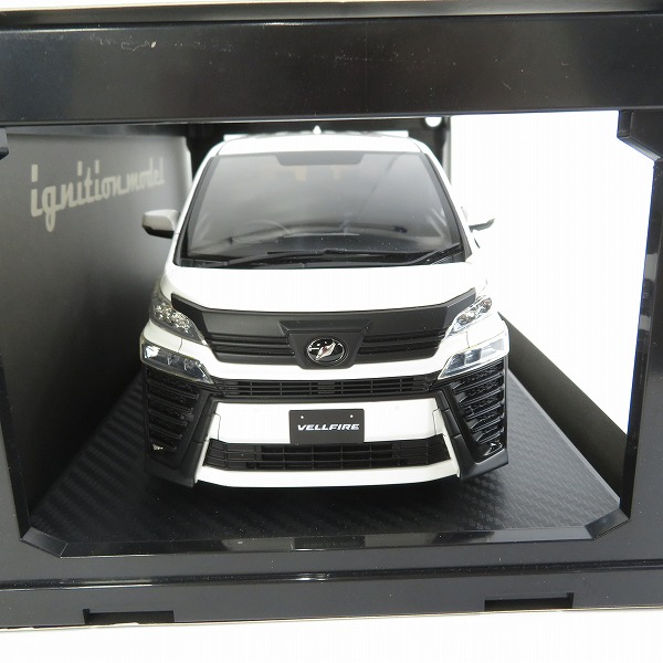 実際に弊社で買取させて頂いたイグニッションモデル 1/18 Toyota Vellfire/トヨタ ヴェルファイア H30W ZG ホワイト/ミニカーの画像 2枚目