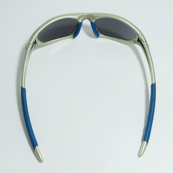 実際に弊社で買取させて頂いたOAKLEY/オークリー TWENTY/トゥエンティ/XX/20 シルバー×ブルー サングラス/アイウェアの画像 2枚目