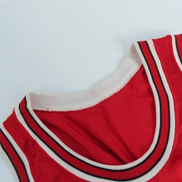 実際に弊社で買取させて頂いたChampion/チャンピオン NBA シカゴブルズ #23 マイケル ジョーダン アウェイ ユニフォーム/48の画像 5枚目